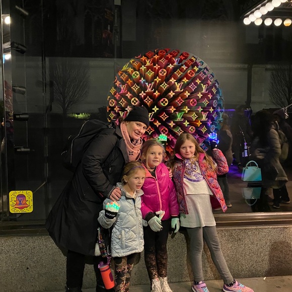 Meet your Posher, Andrea - Picture 5 of 6